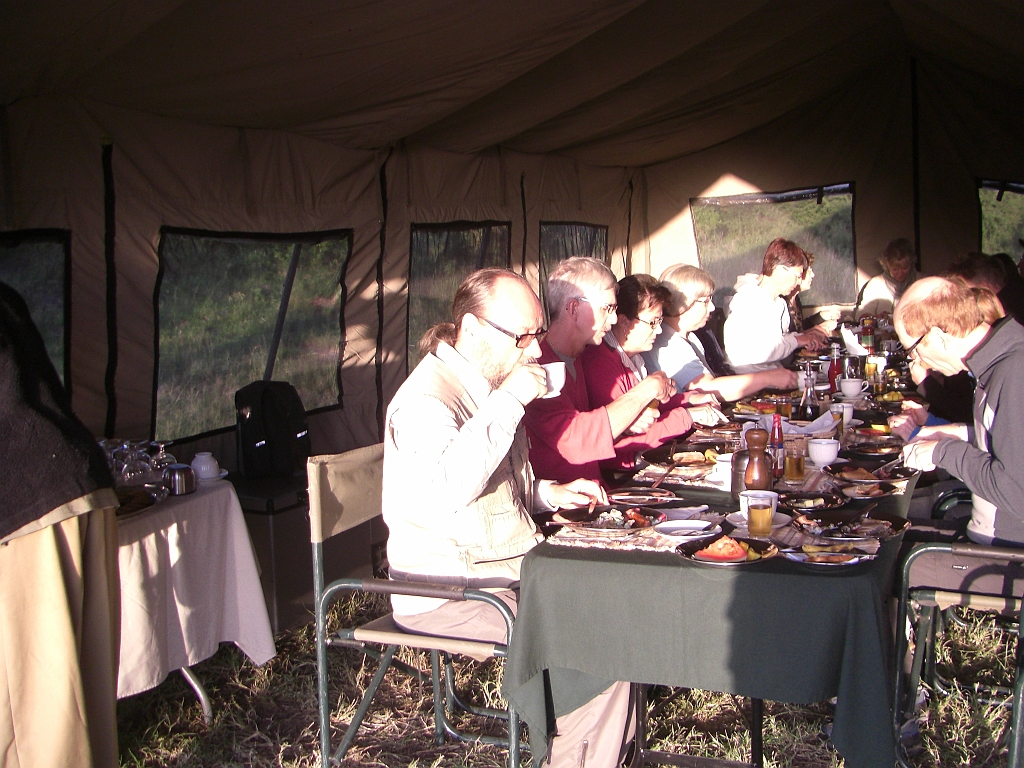 CIMG3698.JPG - early breakfast
