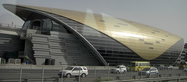 CIMG6451.JPG - metro station